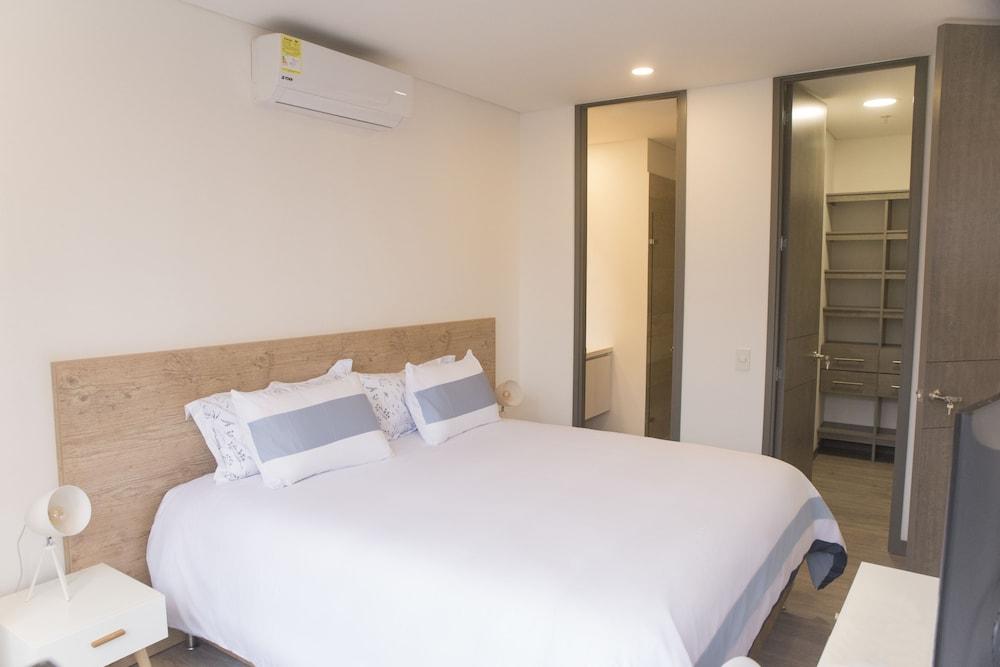 Class Suites By Nomad Guru