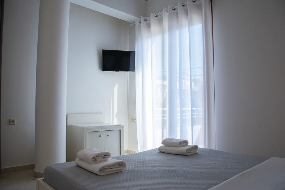 Horizon Apartments Platanias