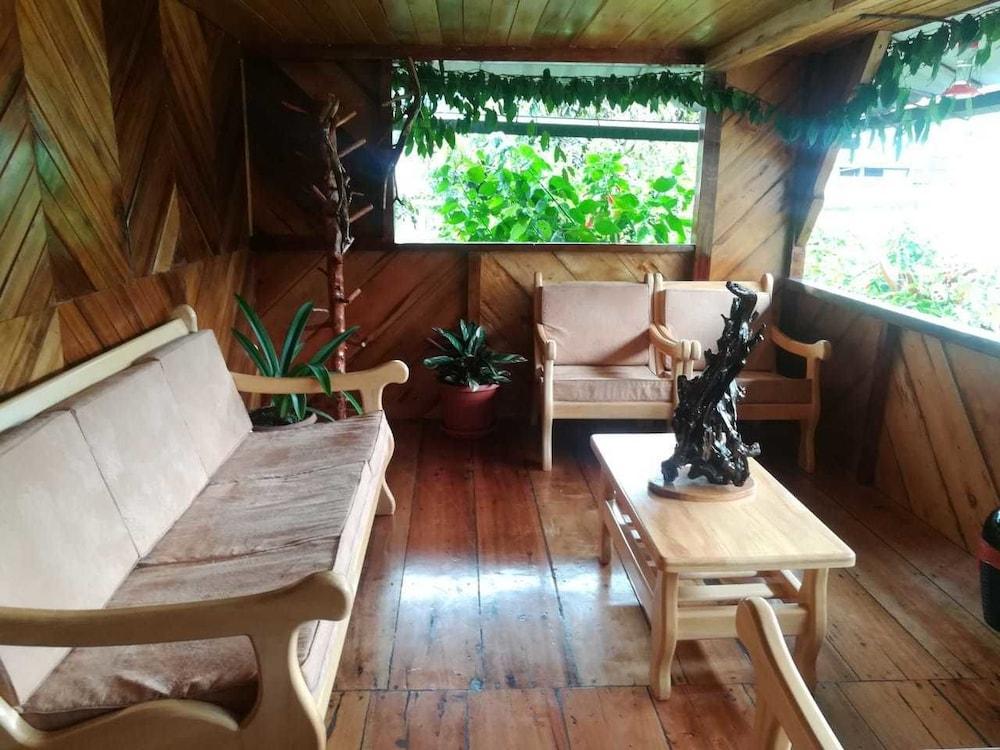 Hostal El Edén de Mindo