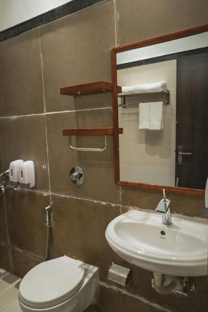 Five Lotus Indo German Nature Cure Centre