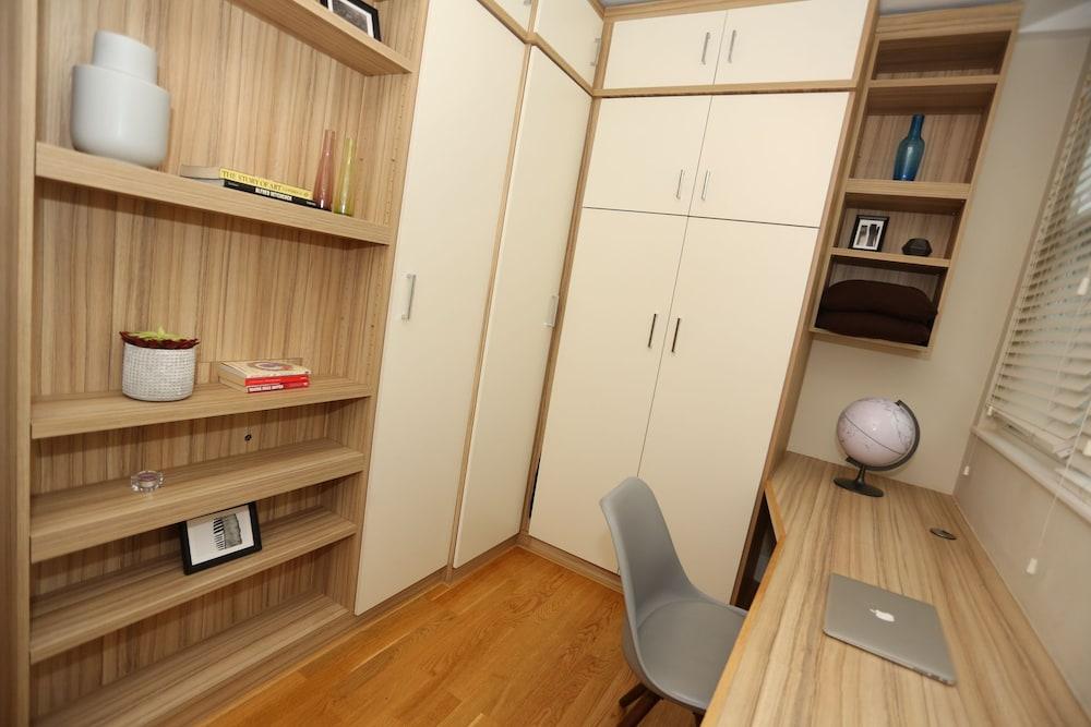 3 Beds 2 Baths Penthouse