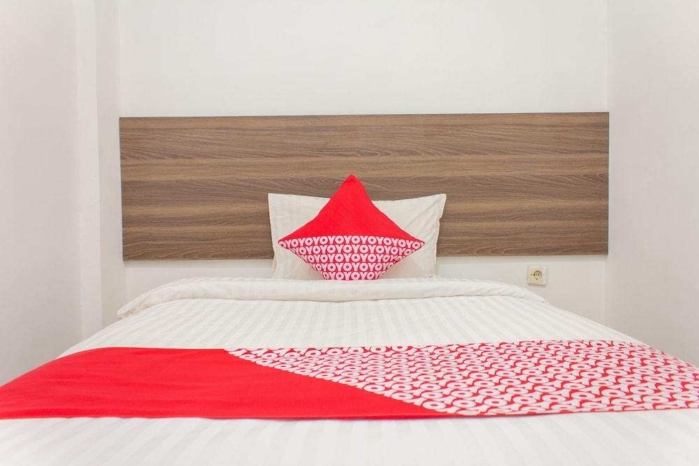 OYO 657 Elite Residence 71