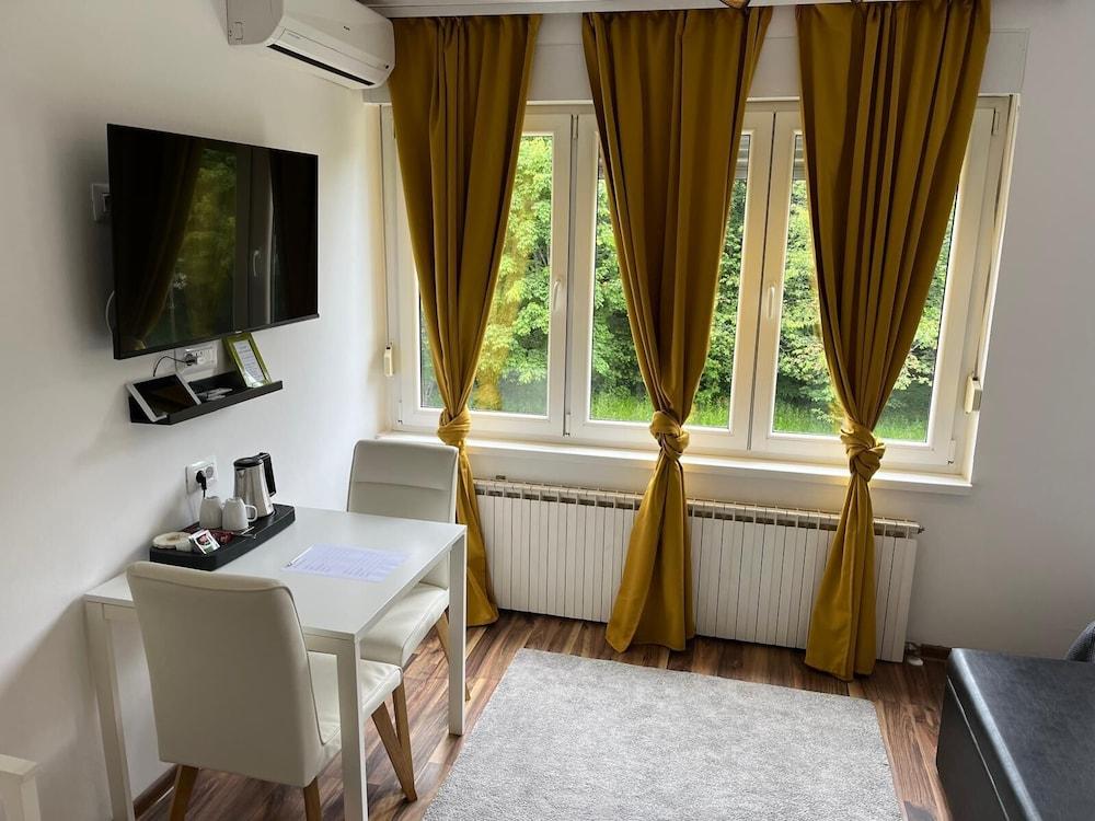 Eva Luxury Rooms & Apartments