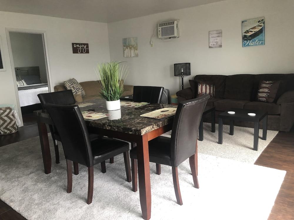 Seaway Slips Waterfront Cottages