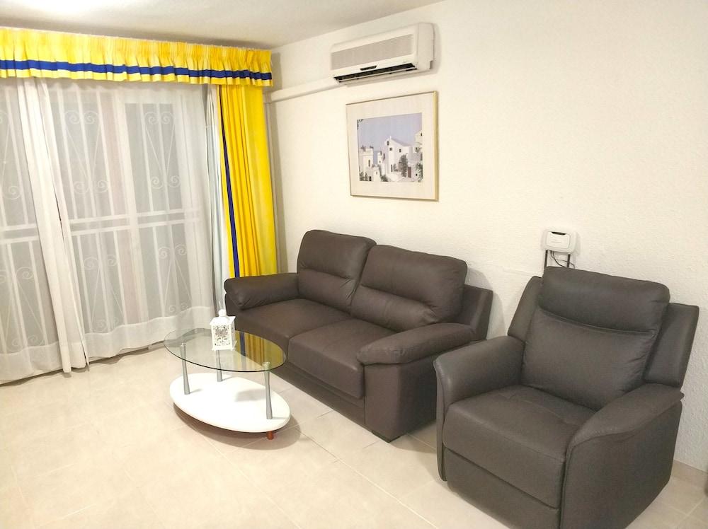 Port Royal Apartments