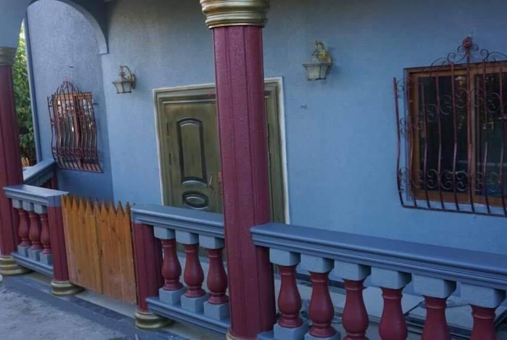 Mahoe Panoramic Haven