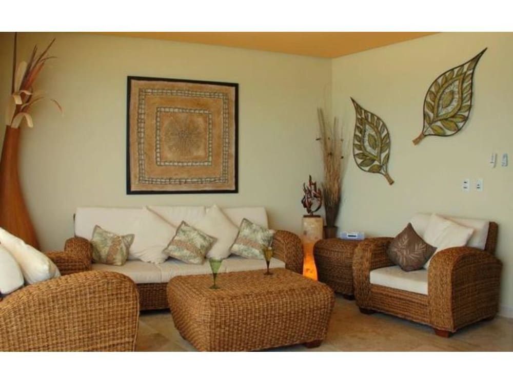 Puerta Al Mar 105 by Skyrun