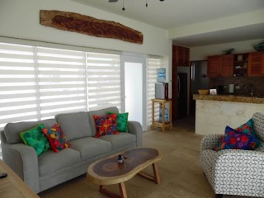 Casa Glorioso by Skyrun