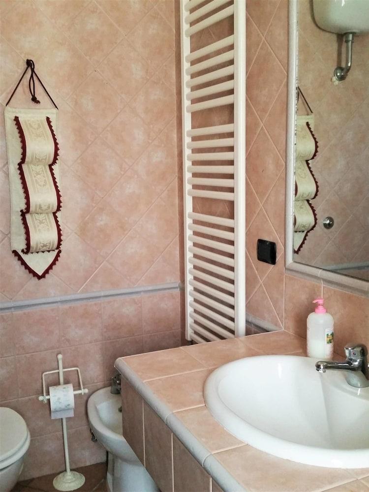 Dépendance in Villa Karmel