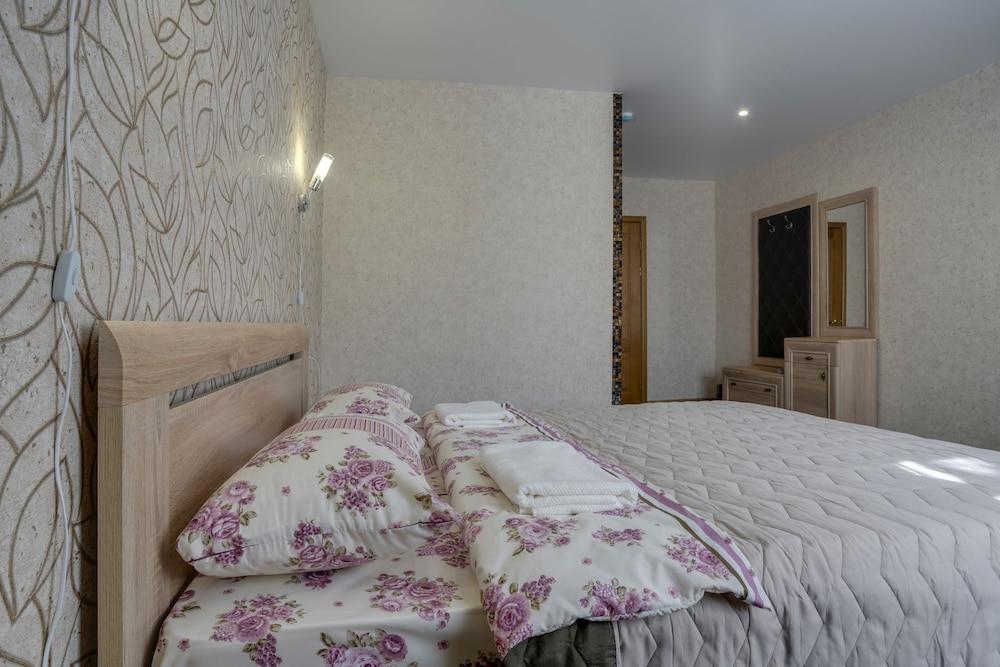 Ladomir on Shchelkovskaya