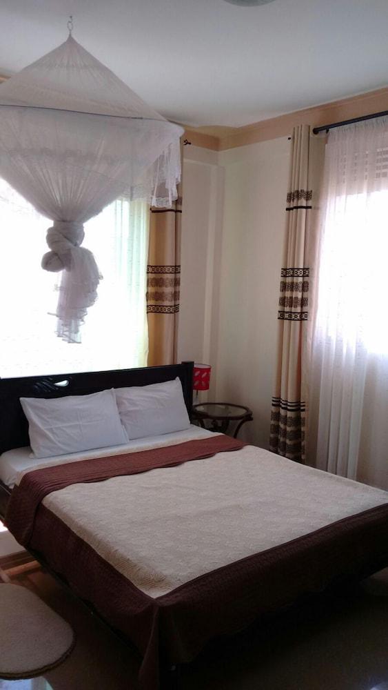 United Motel Entebbe