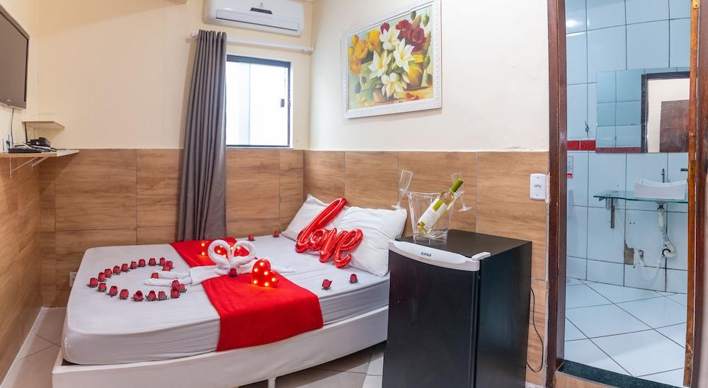 Dona Rosa Private Suites