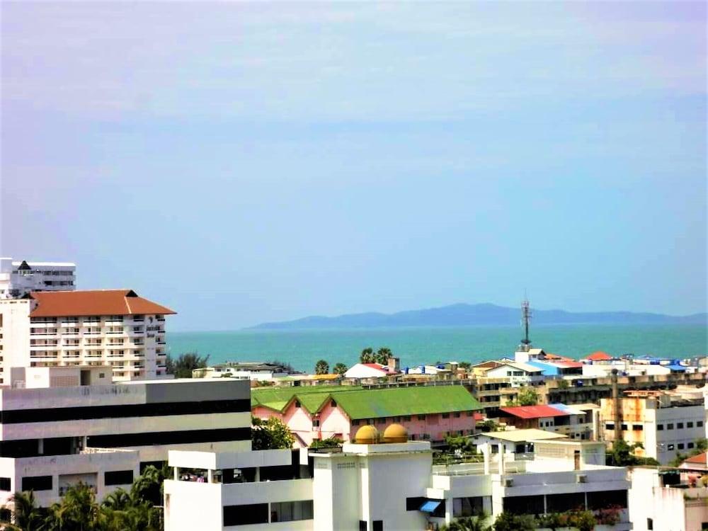 Sea View Studio at View Talay