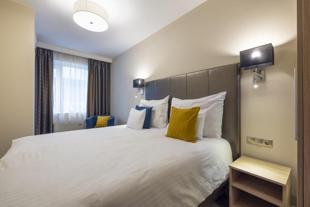 Silver Crown Hotel & Residence