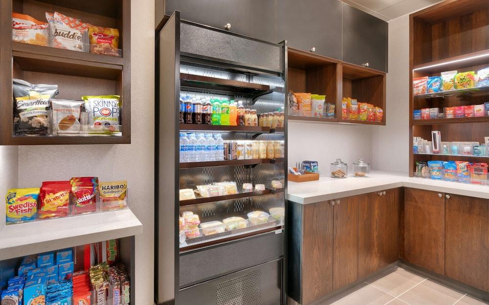 Hyatt Place Anchorage Midtown