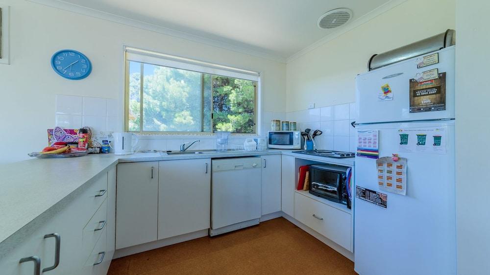 12 Aloha Ventnor Beach House