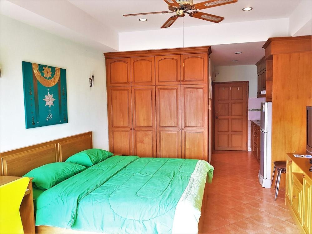 View Talay 1 With a Sea View