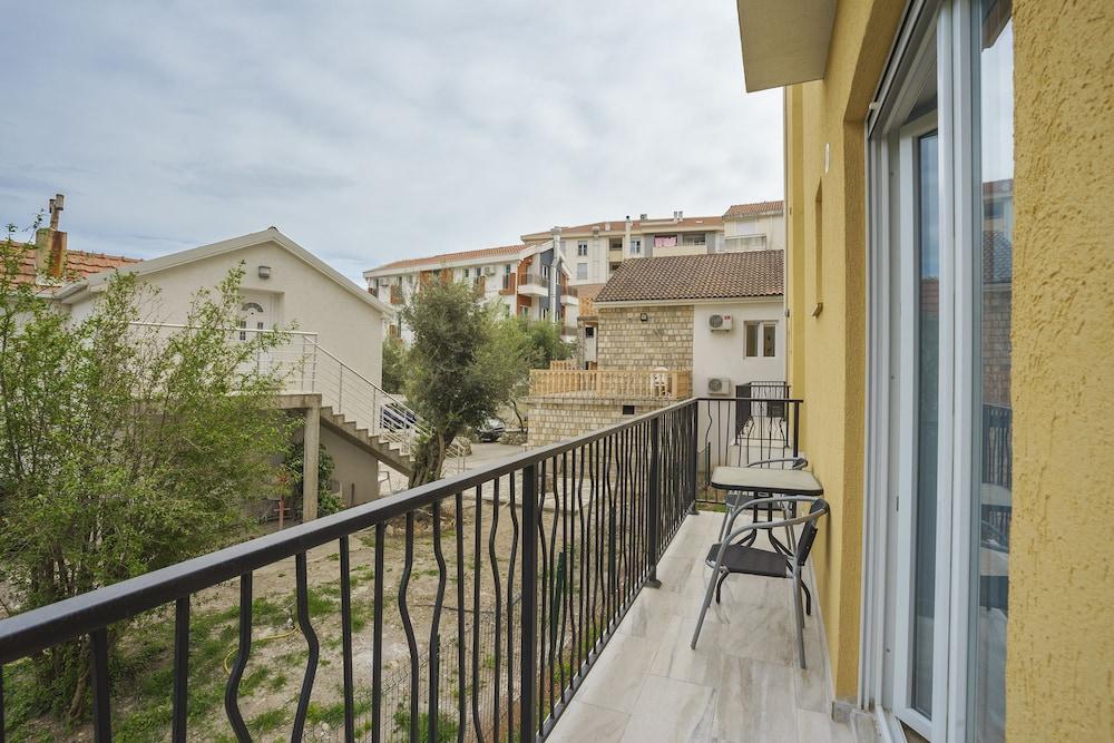 One bedroom M Rozino