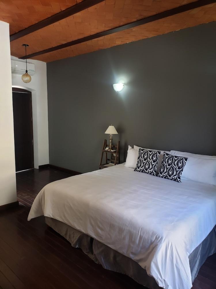 Villa 1927 Arthotel Boutique