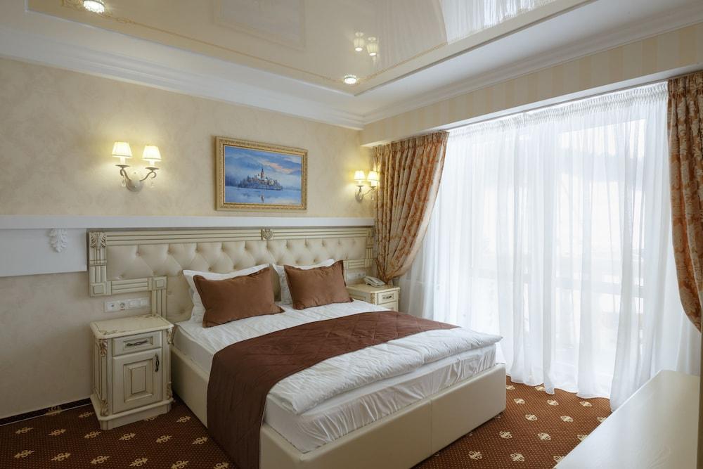 Chevalier Hotel & Spa