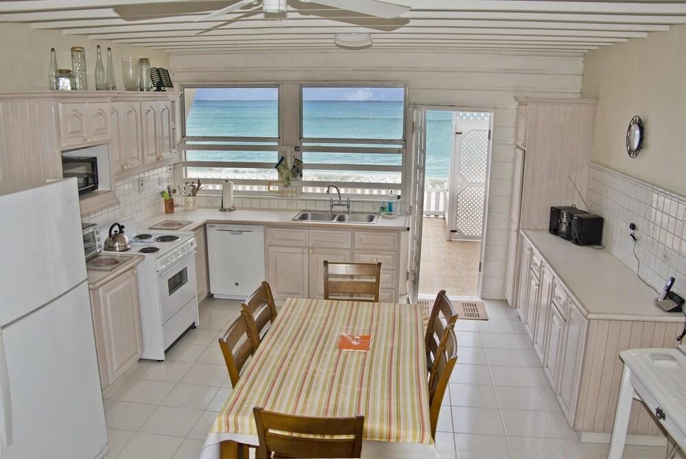 Beautiful Three Bedroom Beachfront Villa