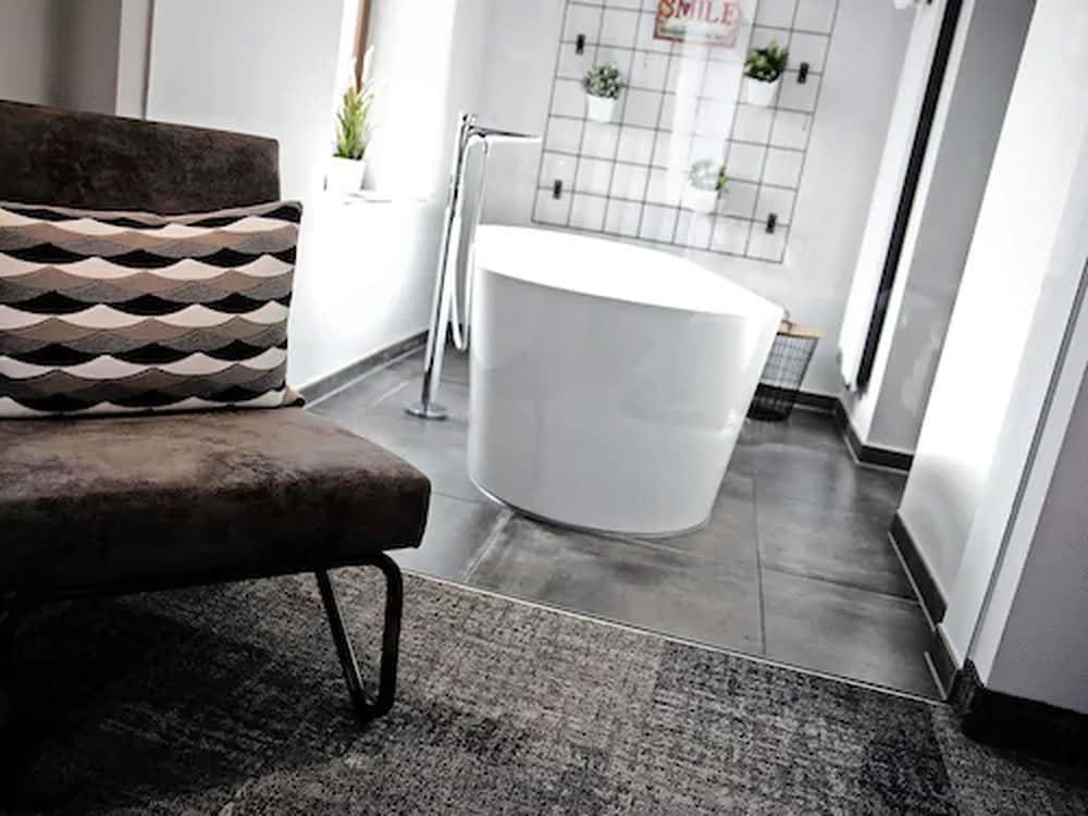 Alexxanders Restaurant & Bordinghouse