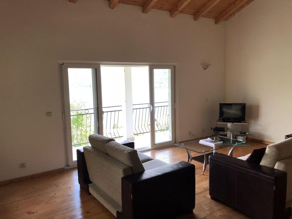 Two Bedroom Apartment With Amazing Views