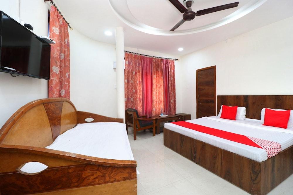 OYO 24116 A One Home Stay