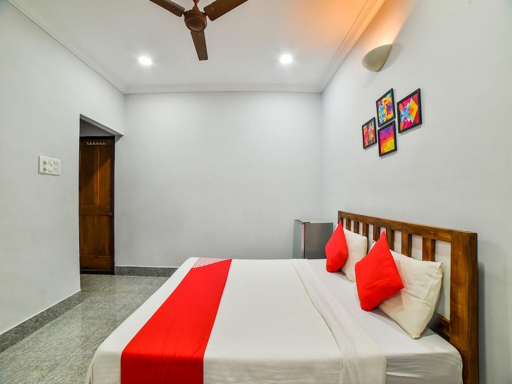 OYO 29082 Pavitra Beach Home