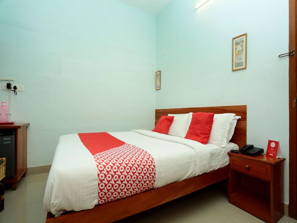 OYO 6216 Royz Destinations