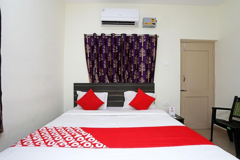 OYO 15084 Sai Lotus Residency