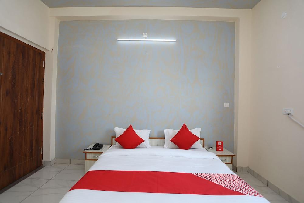 OYO 17291 Shree Ram Palace