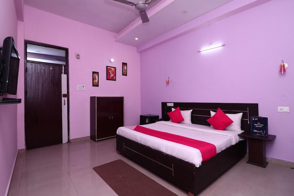OYO 16905 The Rohtak Hyatt