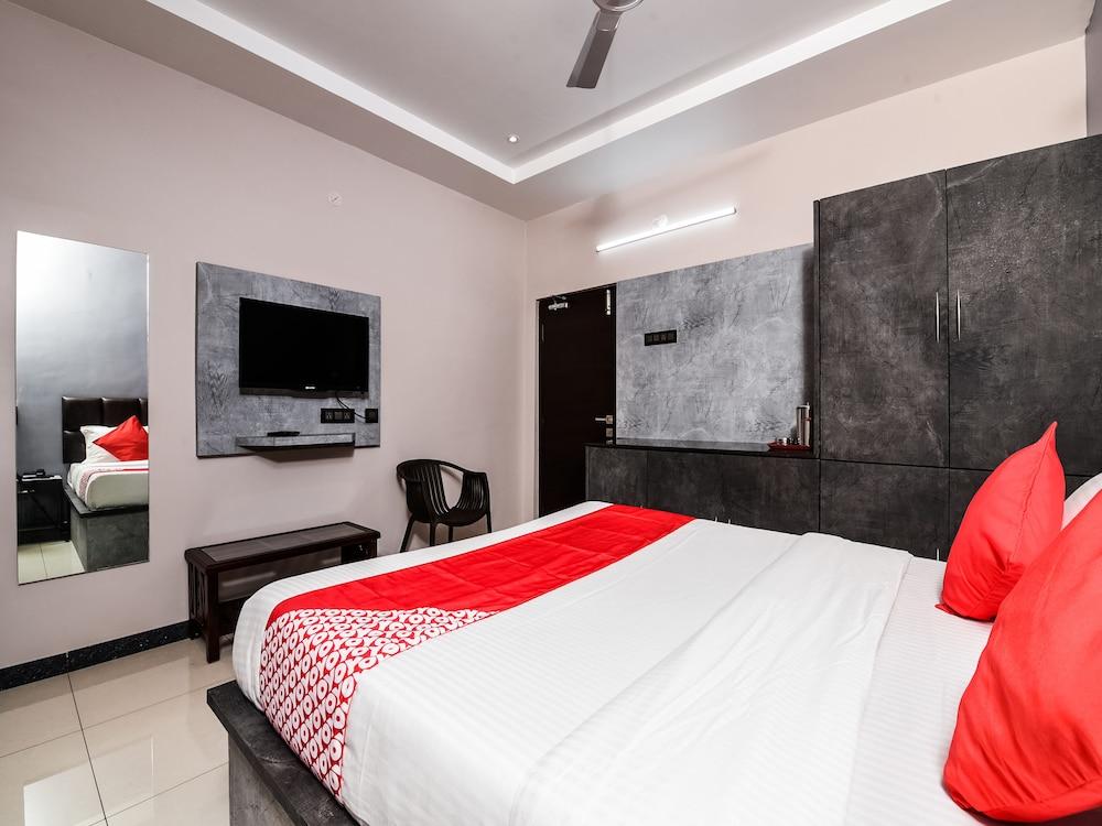 OYO 19598 Sai Ram Grand