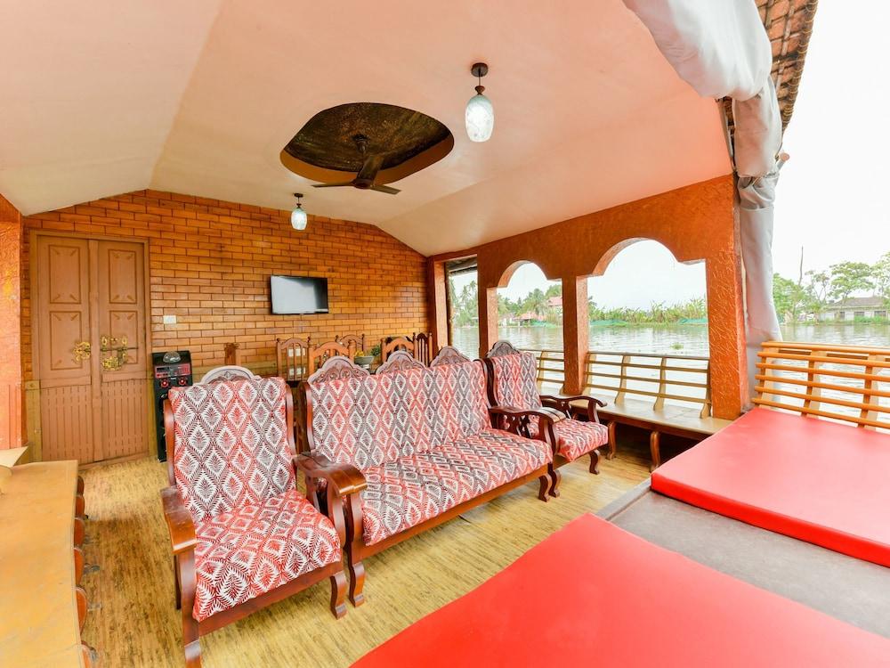 OYO 16841 Sree Vinayaka