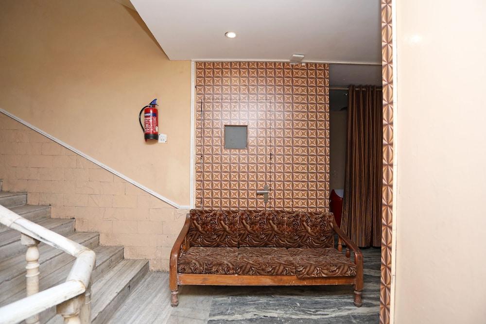 OYO Flagship 16602 NIT Faridabad