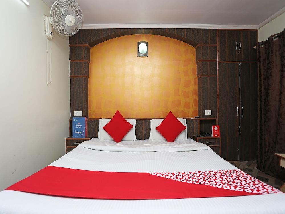 OYO 27002 H S R Ram Bazaar