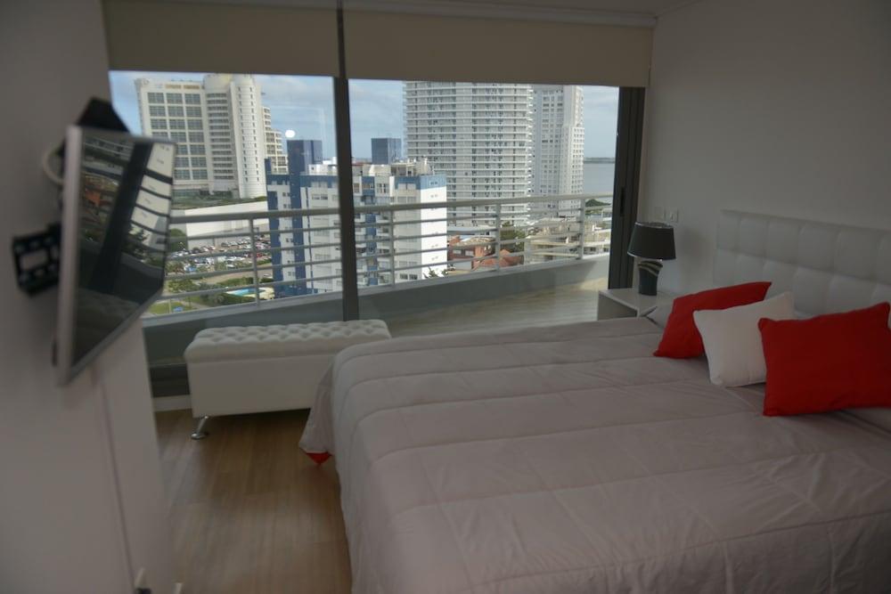 Apartment Alexander Boulevard