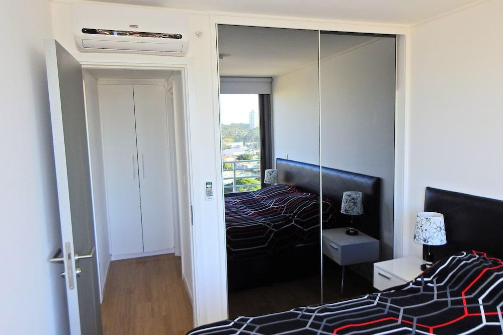 Apartment Alexander Boulevard