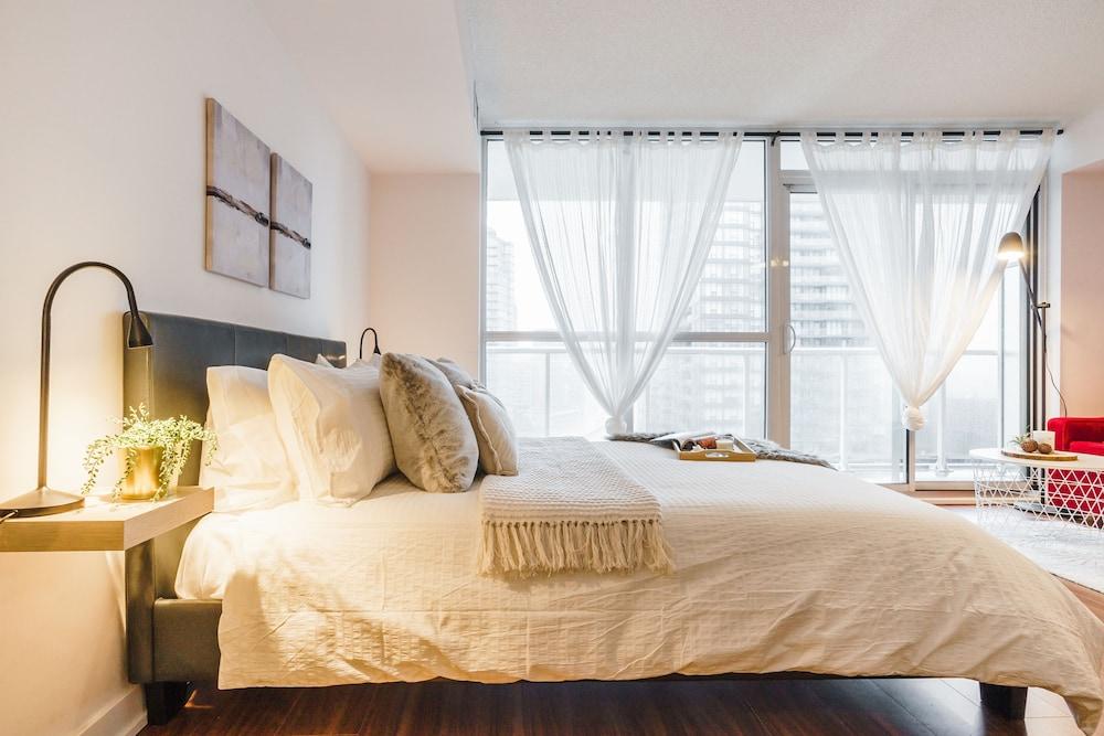 Sarkar Suites - 75 Queens Wharf