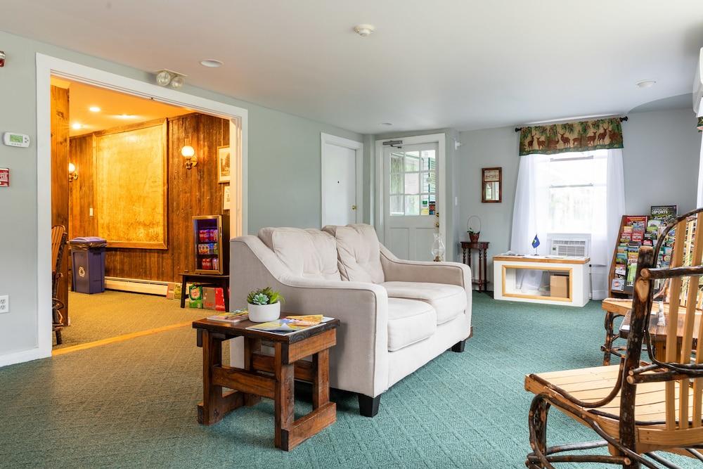 The Lodge at West River