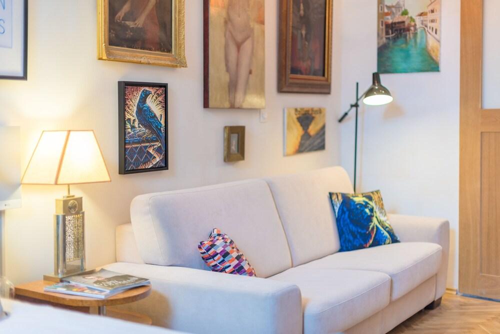 Venus Apartments - Castle District I