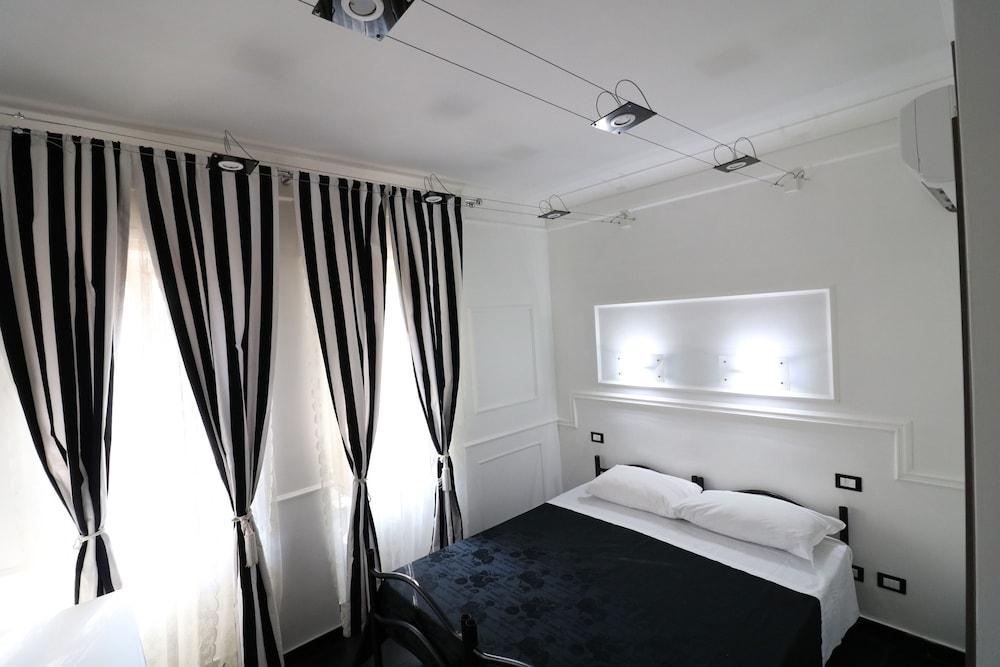 Palace Rome - Hostel