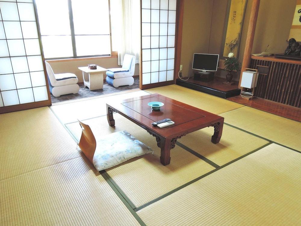 Asahi Ryokan