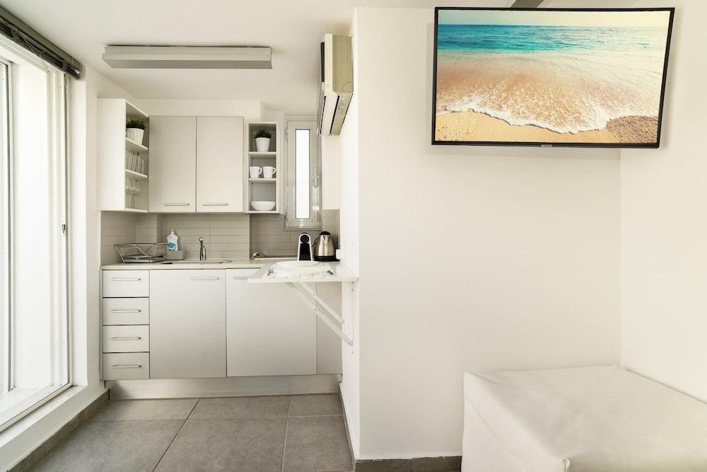 The coolest loft & terrace Varkiza SV