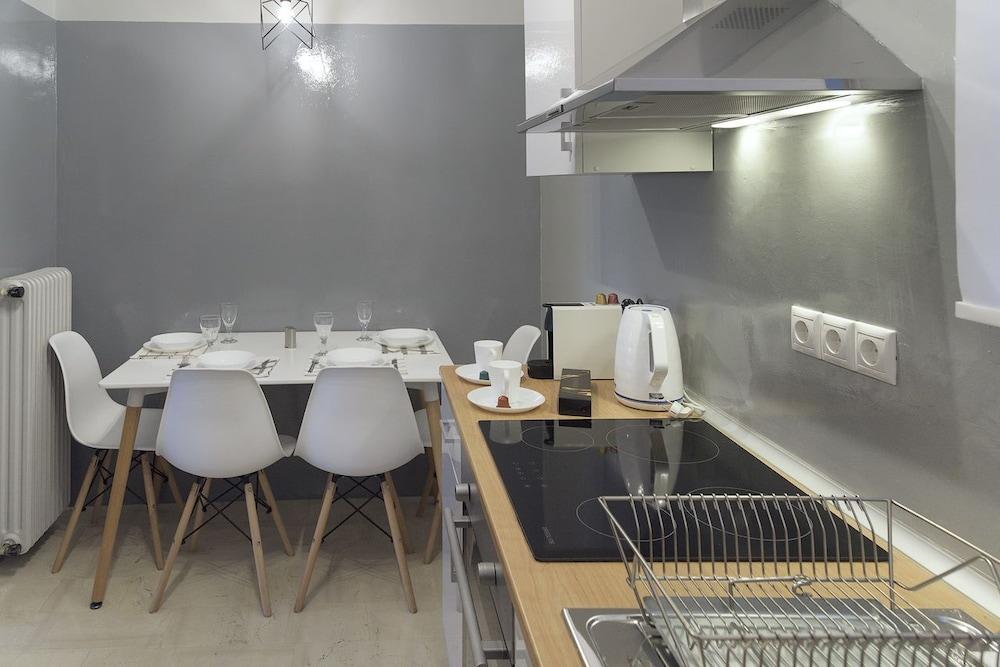 Penelope's Luxury Apartment