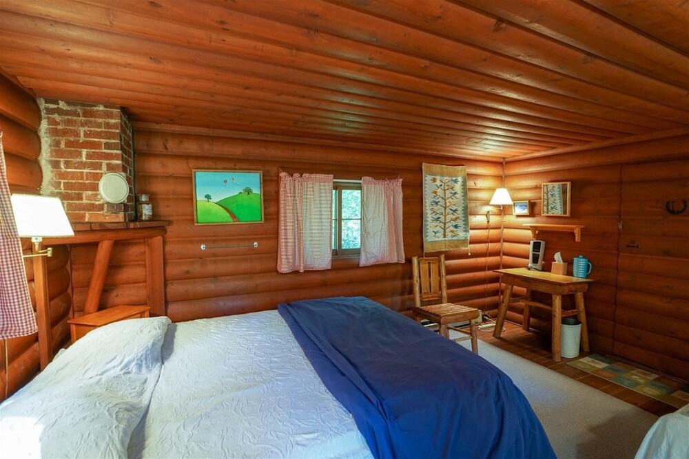 Ennis - T-lazy-b Ranch