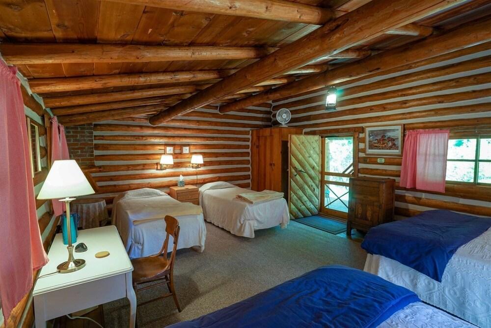 Ennis - T-lazy-b Ranch