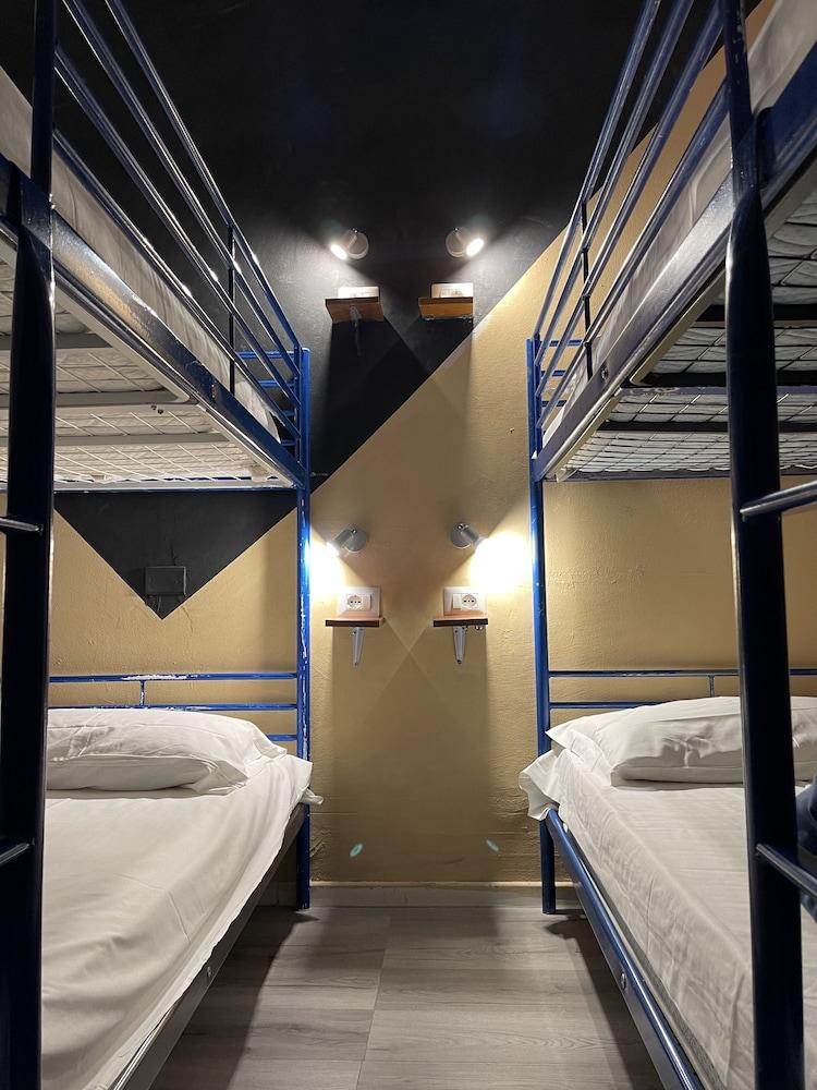 Lion University & Youth Hostel Milano