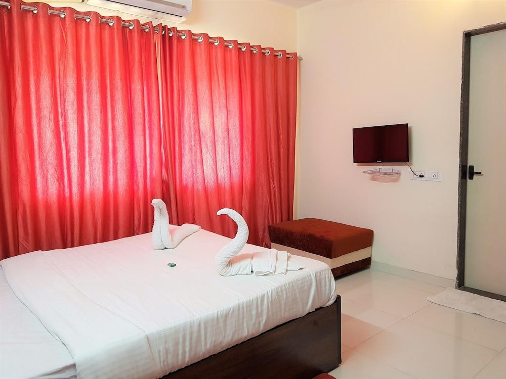 Hexa Homes Service Apartment